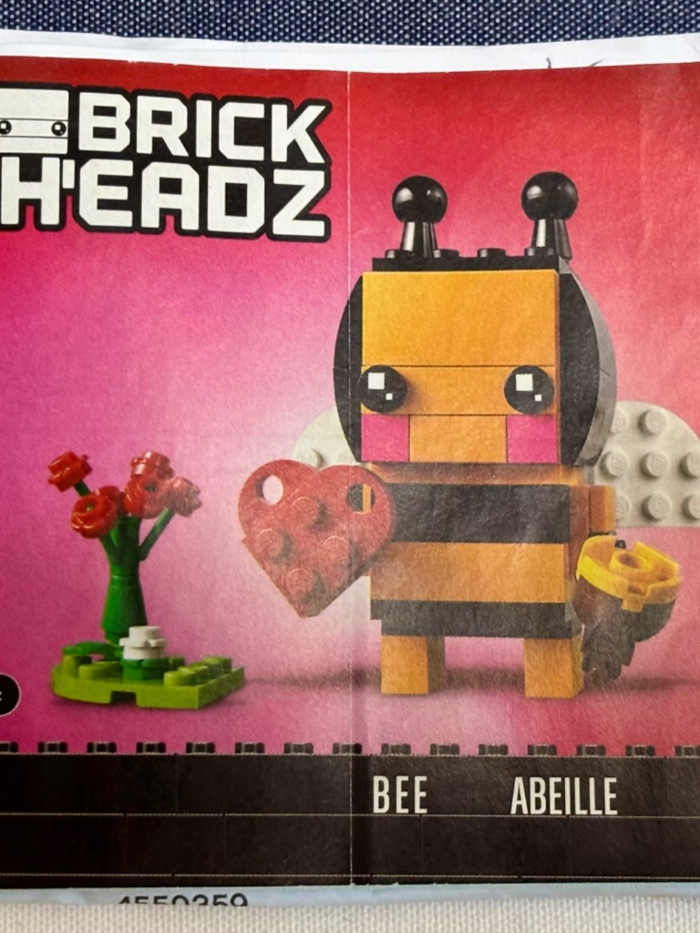 Pre-built LEGO Holiday & Event "Bee" 40270 with ALL pieces & instruction manual.